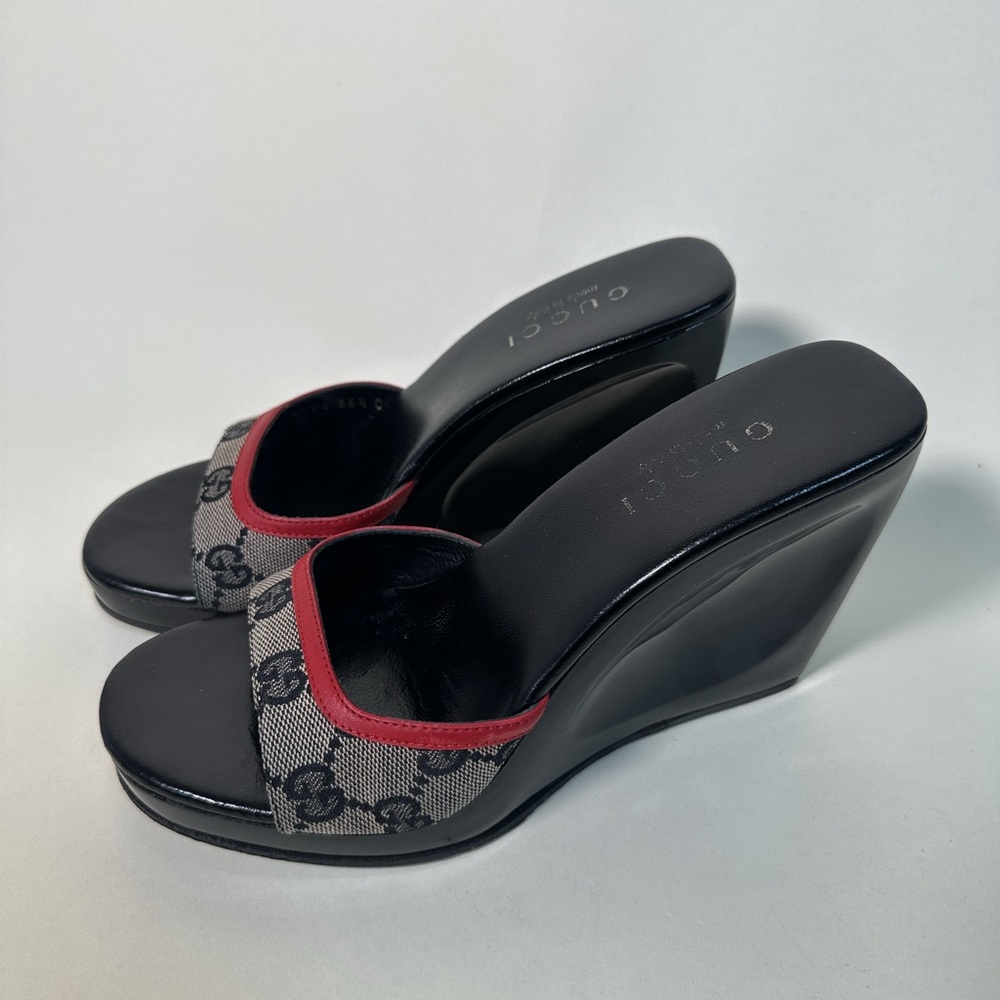 Y2K Early 2000’s iconic Gucci GG monogram mule style wedge